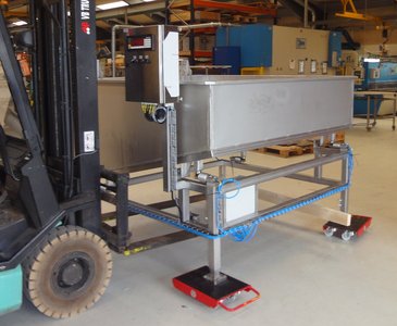 Weighing hopper using Eilersen weighing terminal and digital beam load cells
